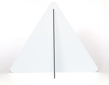 Laden Sie das Bild in den Galerie-Viewer, Halten Sie 2 Meter Abstand - Dreieck Aufsteller 50 x 40 cm - freistehend aufstellbar– 4 mm Alu Verbundplatte