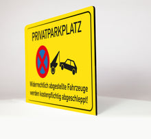 Laden Sie das Bild in den Galerie-Viewer, Privatparkplatz - Schild - gelb - 4 mm Alu Verbundplatte