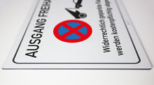 Laden Sie das Bild in den Galerie-Viewer, Ausgang freihalten - Schild - 4 mm Alu Verbundplatte
