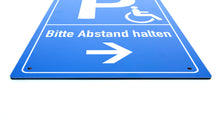 Laden Sie das Bild in den Galerie-Viewer, Behinderten Parkplatz - Abstand Pfeil - Schild - Hochformat - blau - 4 mm Alu Verbundplatte
