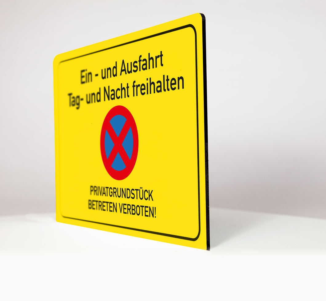 Ein- und Ausfahrt freihalten - betreten verboten - Schild - gelb - 4 mm Alu Verbundplatte