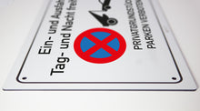 Laden Sie das Bild in den Galerie-Viewer, Ein- und Ausfahrt freihalten - parken verboten - Schild -  4 mm Alu Verbundplatte