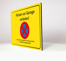 Laden Sie das Bild in den Galerie-Viewer, Parken vor Garage verboten - Schild - gelb - 4 mm Alu Verbundplatte